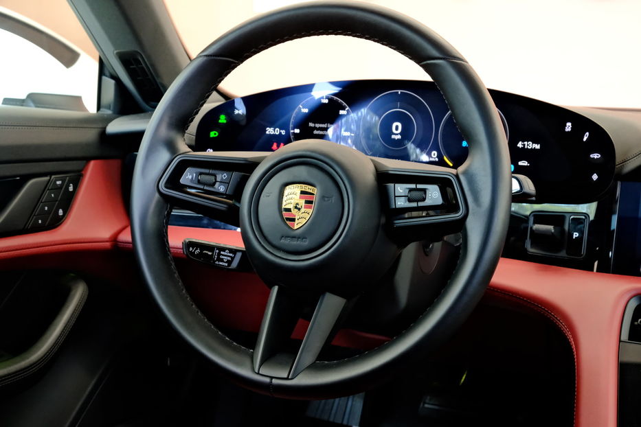 Продам Porsche Taycan 4S 2022 года в Одессе