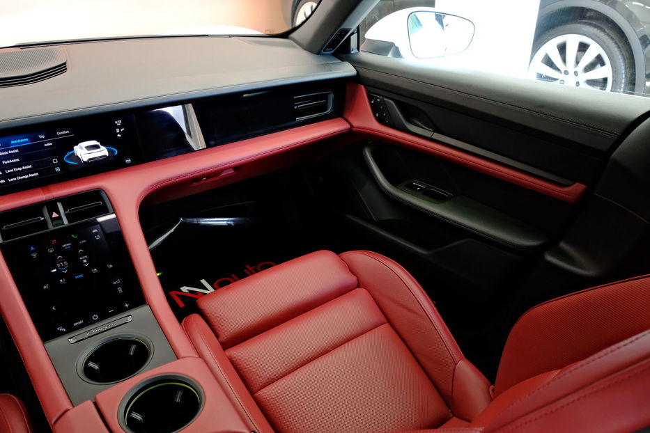 Продам Porsche Taycan 4S 2022 года в Одессе