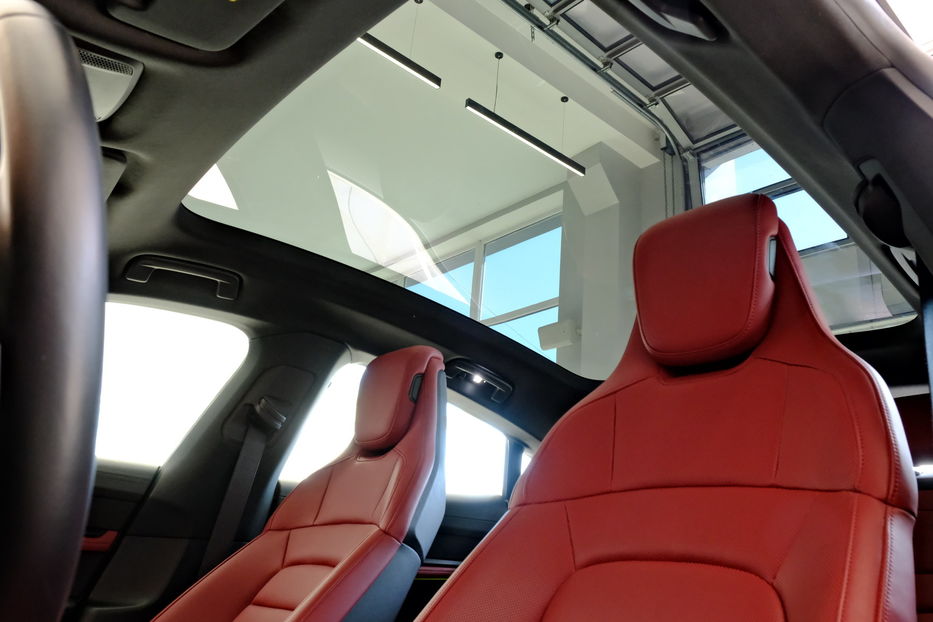 Продам Porsche Taycan 4S 2022 года в Одессе