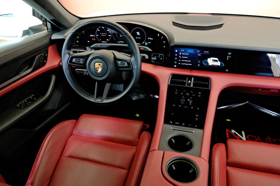 Продам Porsche Taycan 4S 2022 года в Одессе