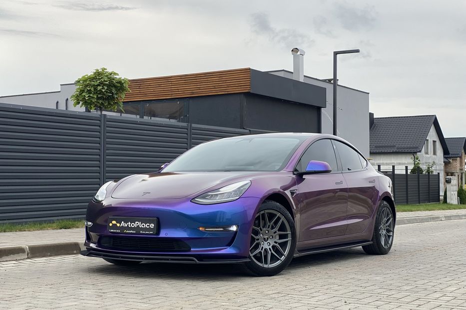 Продам Tesla Model 3 Longe Range 2018 года в Луцке