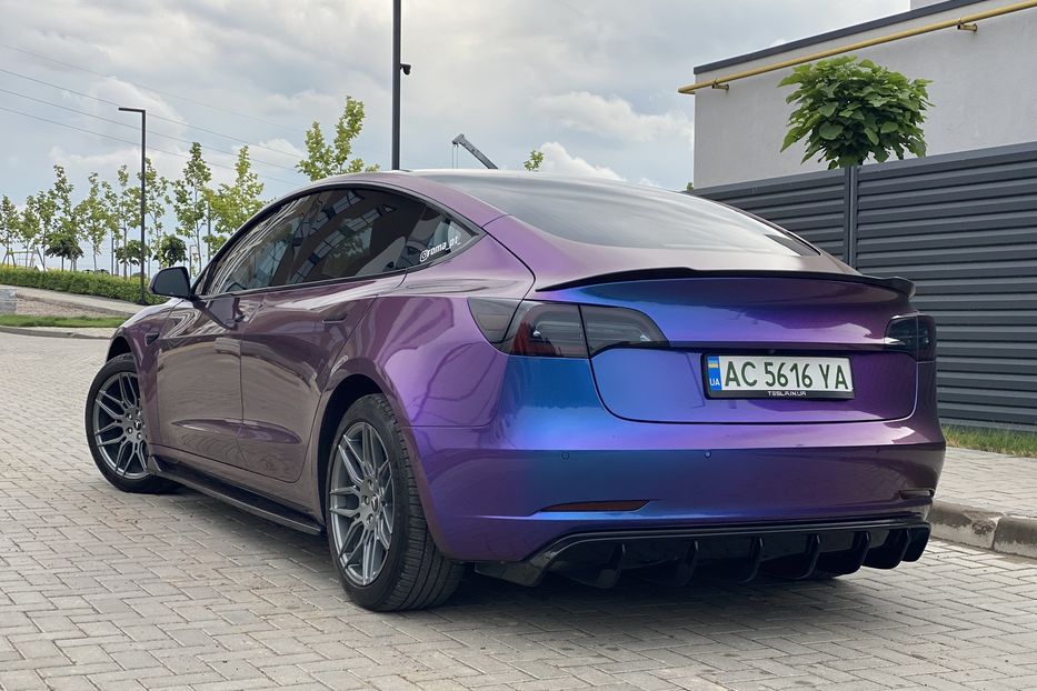Продам Tesla Model 3 Longe Range 2018 года в Луцке