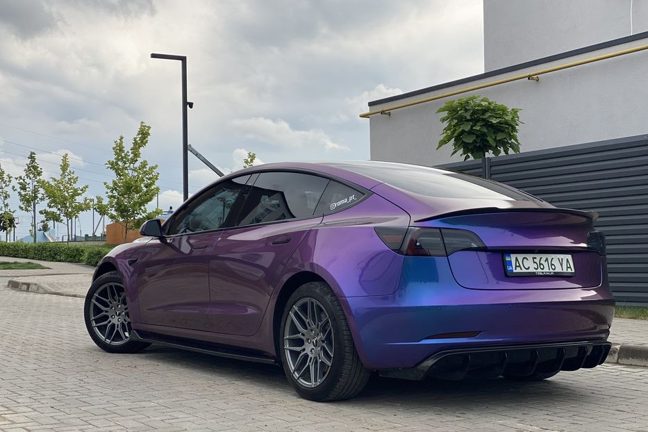 Продам Tesla Model 3 Longe Range 2018 года в Луцке