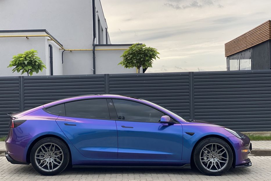 Продам Tesla Model 3 Longe Range 2018 года в Луцке