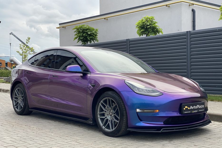 Продам Tesla Model 3 Longe Range 2018 года в Луцке