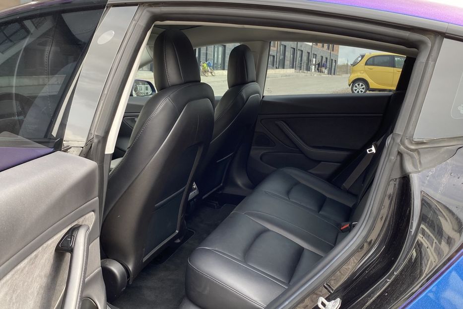 Продам Tesla Model 3 Longe Range 2018 года в Луцке