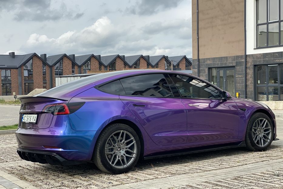 Продам Tesla Model 3 Longe Range 2018 года в Луцке