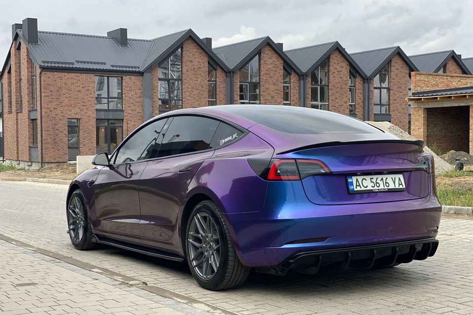 Продам Tesla Model 3 Longe Range 2018 года в Луцке
