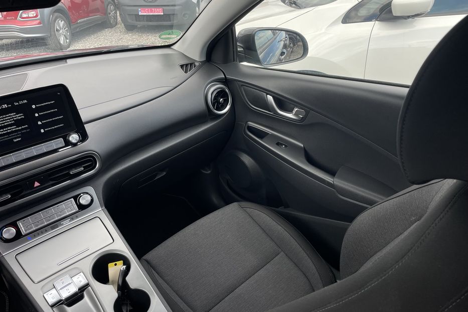 Продам Hyundai Kona 64 kw 2021 года в Львове