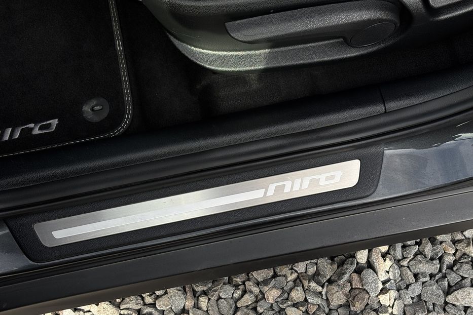 Продам Kia Niro 64квт 2021 года в Львове