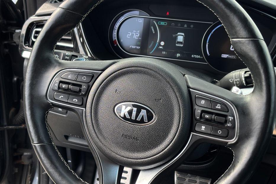 Продам Kia Niro 64квт 2021 года в Львове
