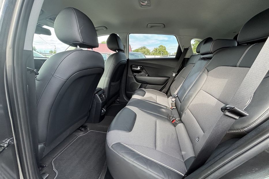 Продам Kia Niro 64квт 2021 года в Львове