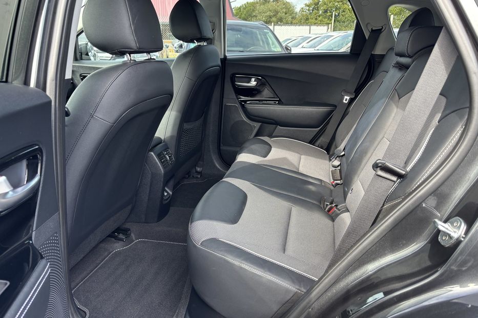 Продам Kia Niro 64квт 2021 года в Львове