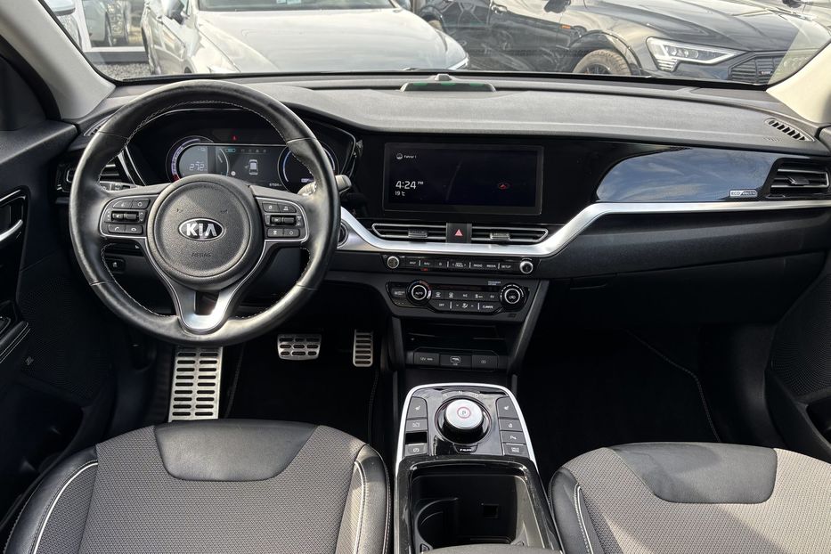 Продам Kia Niro 64квт 2021 года в Львове
