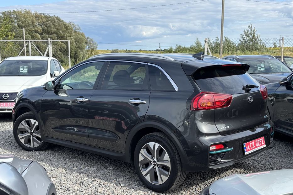 Продам Kia Niro 64квт 2021 года в Львове