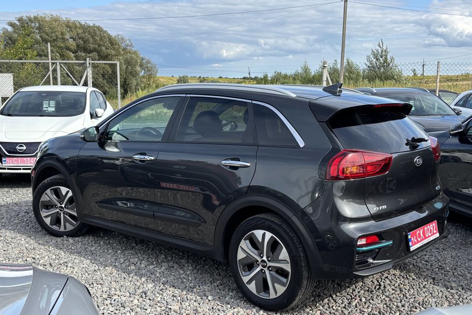 Продам Kia Niro 64квт 2021 года в Львове