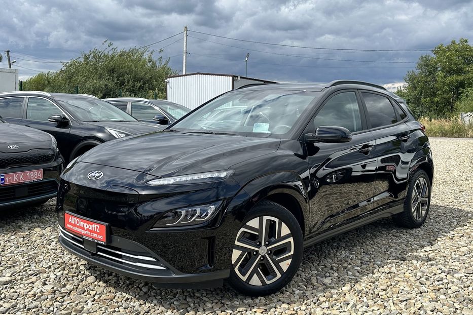 Продам Hyundai Kona  64кВт СліпізониПдгрівсиднькер 2022 года в Львове