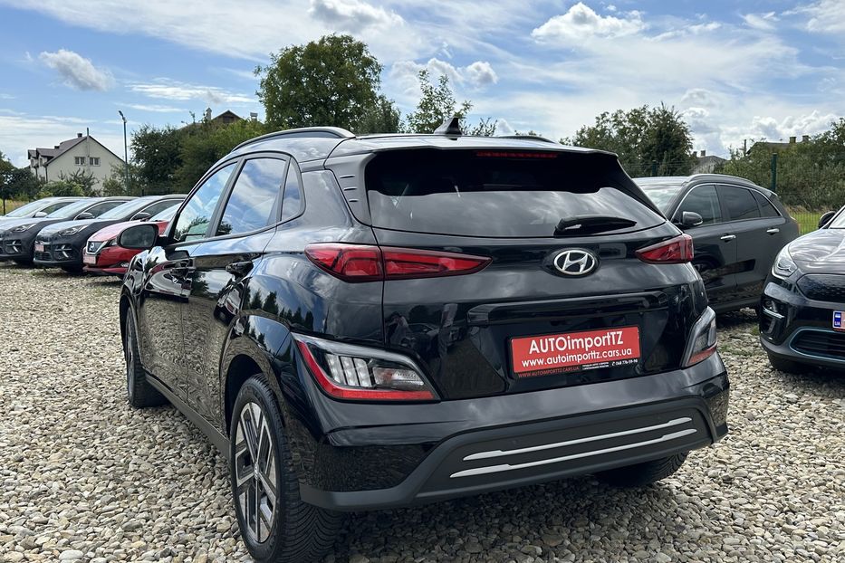 Продам Hyundai Kona  64кВт СліпізониПдгрівсиднькер 2022 года в Львове