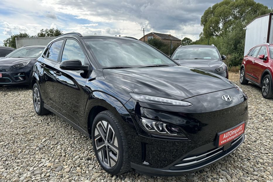 Продам Hyundai Kona  64кВт СліпізониПдгрівсиднькер 2022 года в Львове