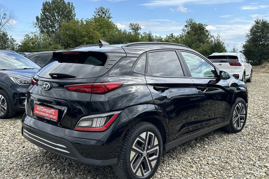 Продам Hyundai Kona  64кВт СліпізониПдгрівсиднькер 2022 года в Львове