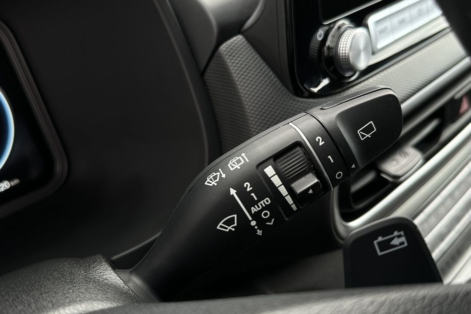Продам Hyundai Kona  64кВт СліпізониПдгрівсиднькер 2022 года в Львове