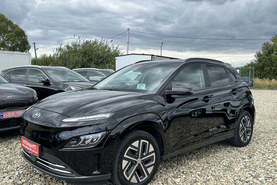 Продам Hyundai Kona  64кВт СліпізониПдгрівсиднькер 2022 года в Львове