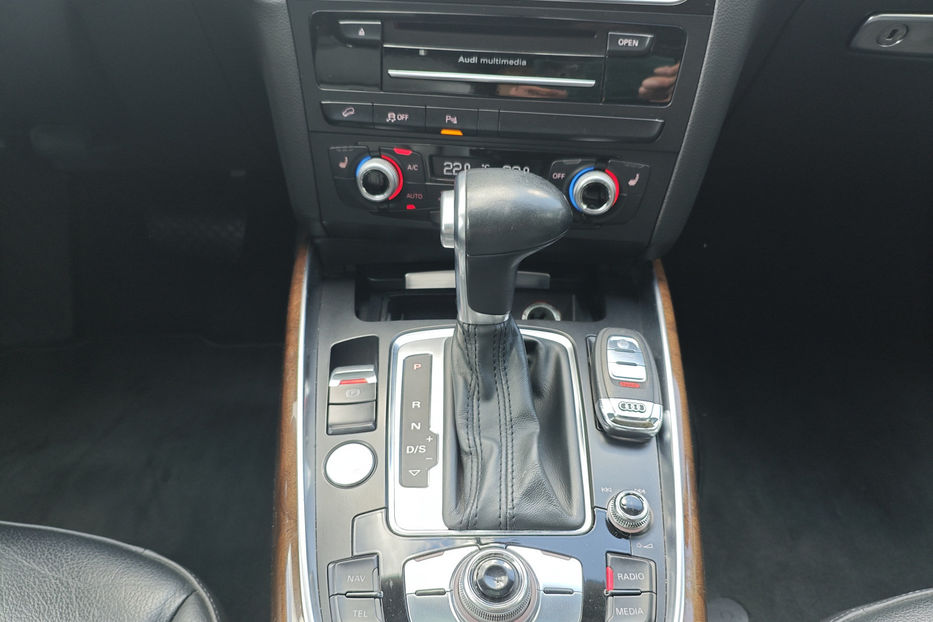 Продам Audi Q5 2016 года в Киеве