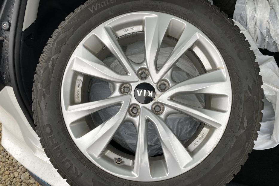 Продам Kia Niro 64кВтТепловийПідгрвсидінькерма 2020 года в Львове