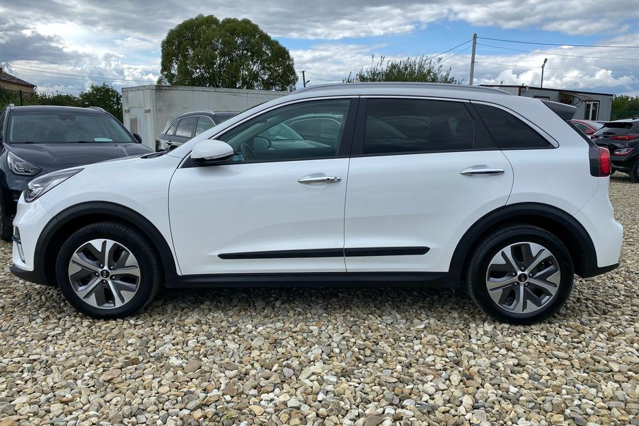 Продам Kia Niro 64кВтТепловийПідгрвсидінькерма 2020 года в Львове