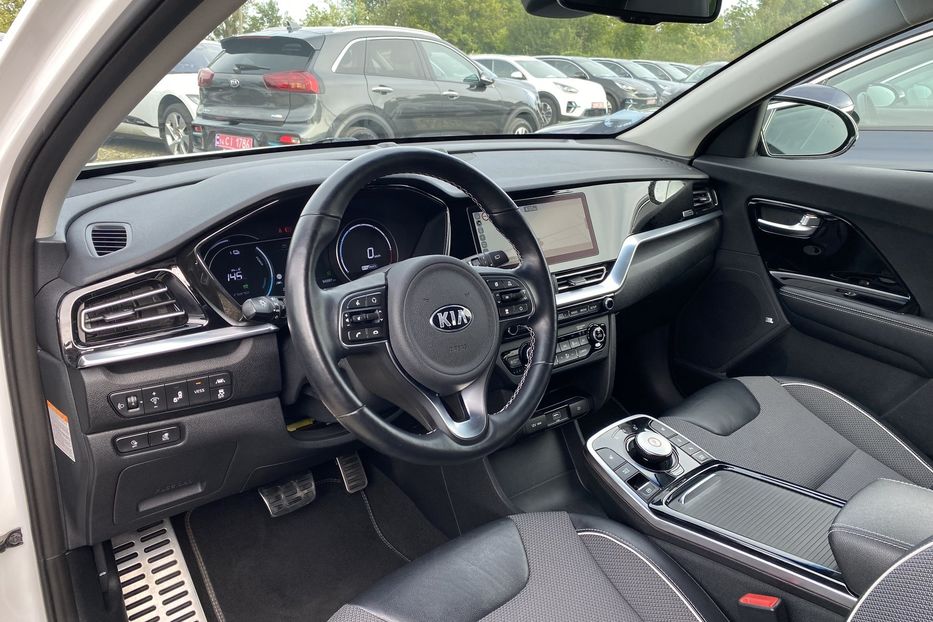 Продам Kia Niro 64кВтТепловийПідгрвсидінькерма 2020 года в Львове