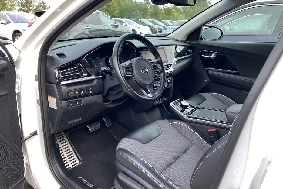 Продам Kia Niro 64кВтТепловийПідгрвсидінькерма 2020 года в Львове