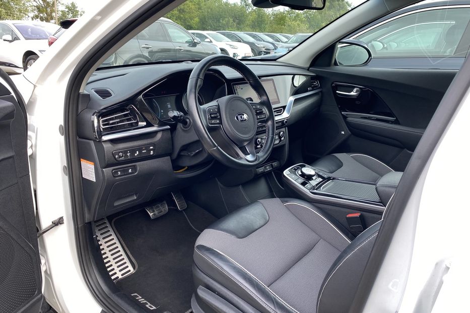 Продам Kia Niro 64кВтТепловийПідгрвсидінькерма 2020 года в Львове