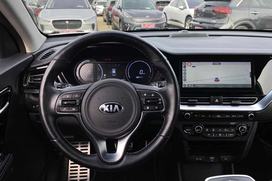 Продам Kia Niro 64кВтТепловийПідгрвсидінькерма 2020 года в Львове