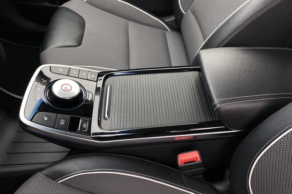 Продам Kia Niro 64кВтТепловийПідгрвсидінькерма 2020 года в Львове