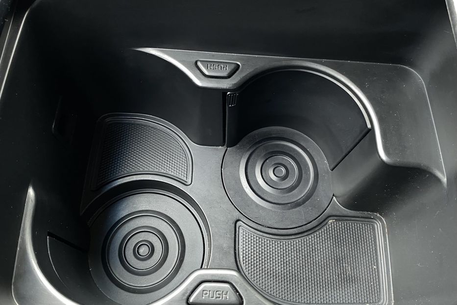 Продам Kia Niro 64кВтТепловийПідгрвсидінькерма 2020 года в Львове