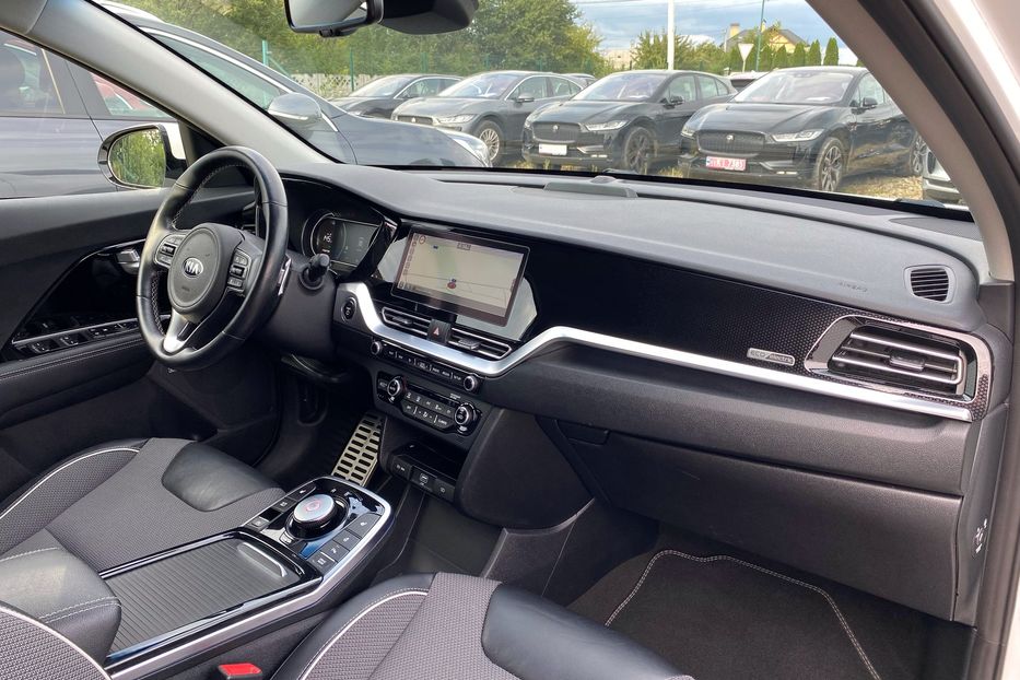 Продам Kia Niro 64кВтТепловийПідгрвсидінькерма 2020 года в Львове