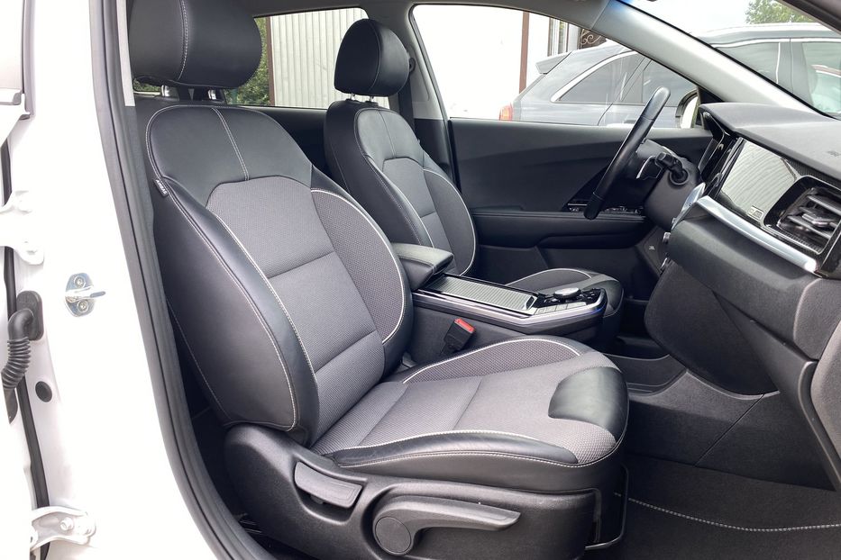 Продам Kia Niro 64кВтТепловийПідгрвсидінькерма 2020 года в Львове