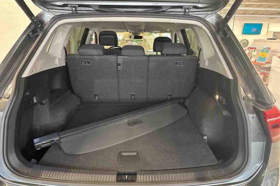 Продам Volkswagen Tiguan Allspace Elegance 147kw v7909 2021 года в Луцке