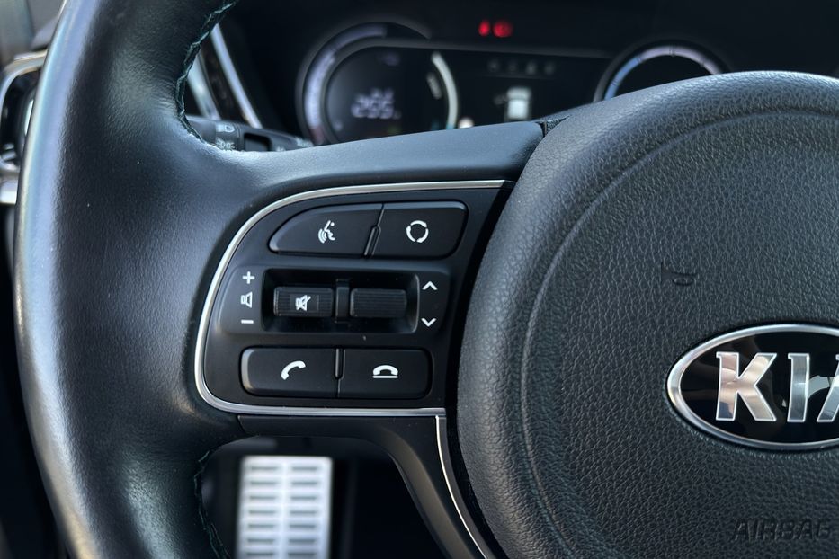 Продам Kia Niro 64 kWh Макс. комплектація Люк. 2021 года в Львове