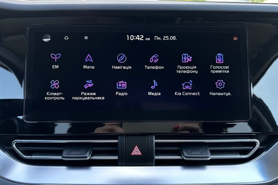 Продам Kia Niro 64 kWh Макс. комплектація Люк. 2021 года в Львове