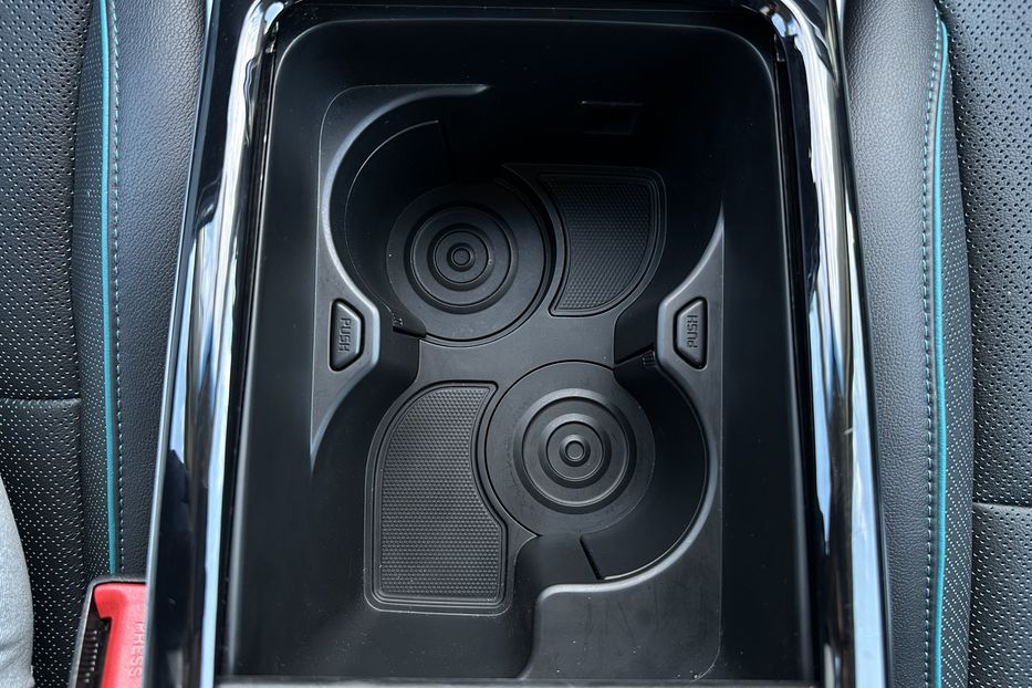 Продам Kia Niro 64 kWh Макс. комплектація Люк. 2021 года в Львове
