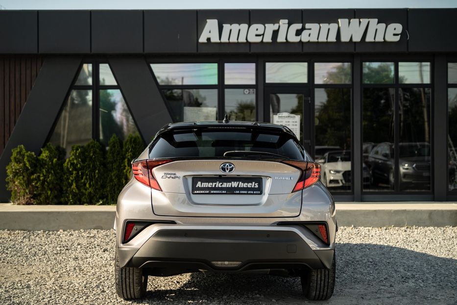 Продам Toyota C-HR Hybrid 2021 года в Черновцах