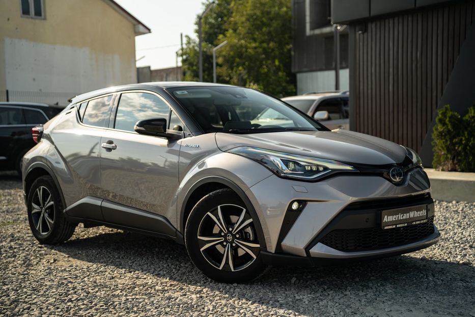 Продам Toyota C-HR Hybrid 2021 года в Черновцах