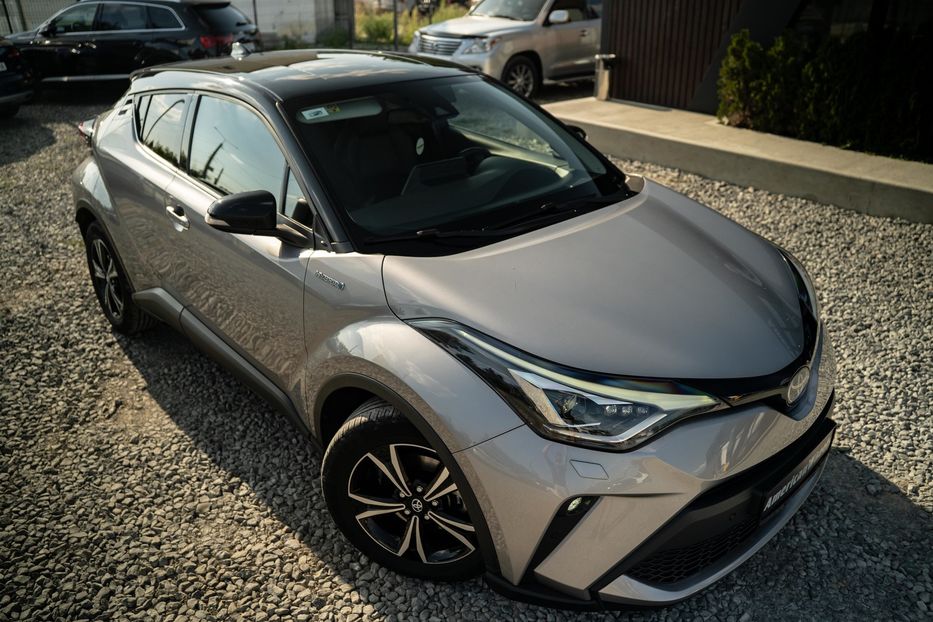 Продам Toyota C-HR Hybrid 2021 года в Черновцах