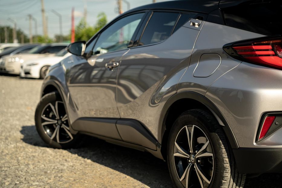 Продам Toyota C-HR Hybrid 2021 года в Черновцах