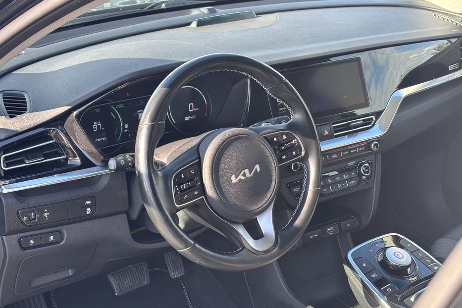 Продам Kia Niro 64квт  2022 года в Львове