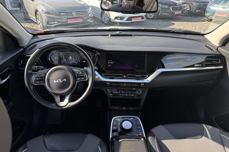 Продам Kia Niro 64квт  2022 года в Львове
