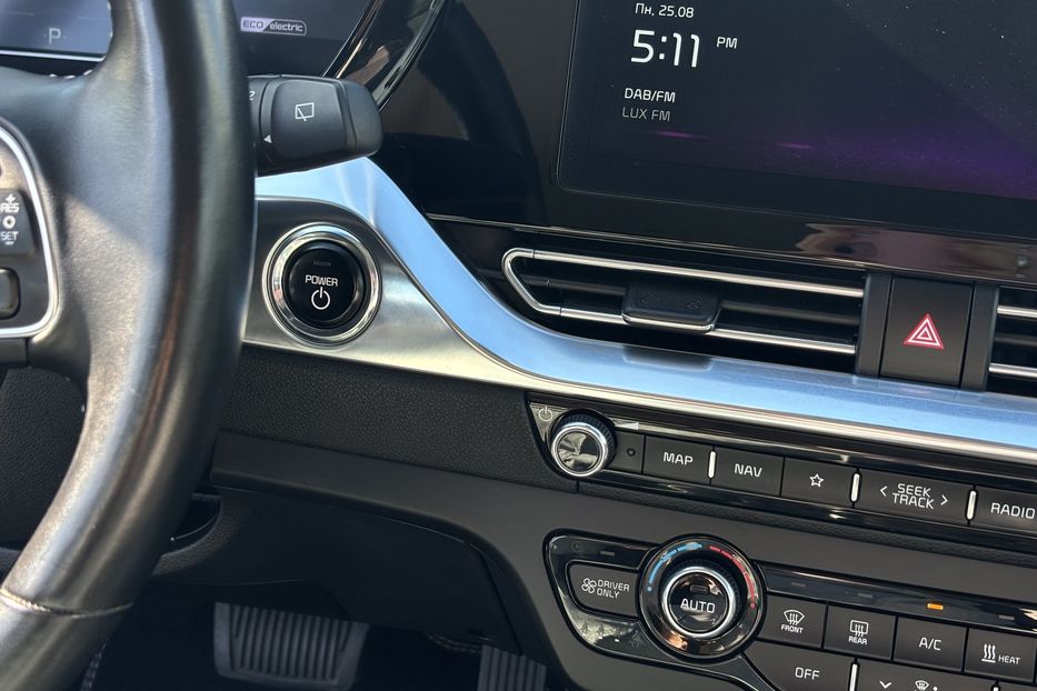 Продам Kia Niro 64квт  2022 года в Львове
