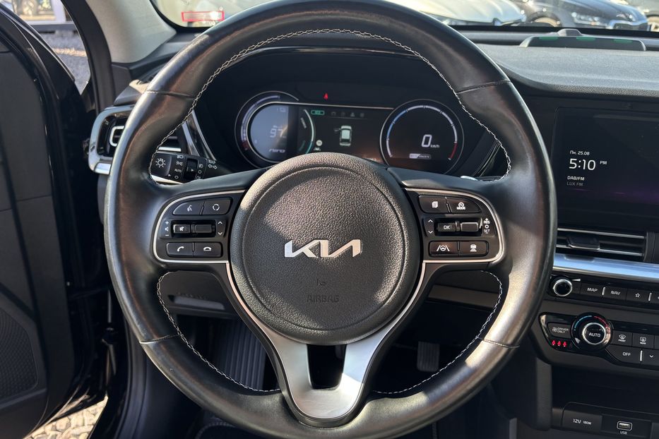 Продам Kia Niro 64квт  2022 года в Львове
