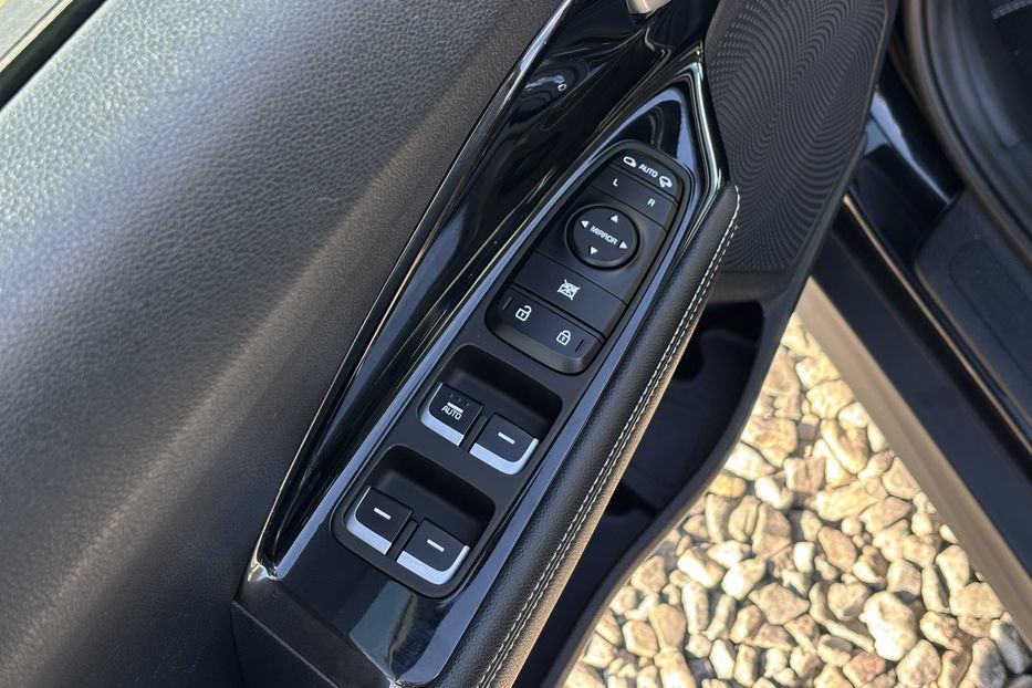 Продам Kia Niro 64квт  2022 года в Львове